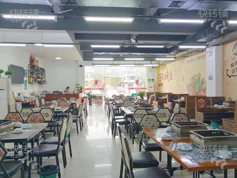 低價急轉 。厚街厚沙路餐廳轉讓，可外擺【和興裝飾材料城拐角位置，一排餐飲店，消費集中，內部可用空間大，合適各種餐飲項目】