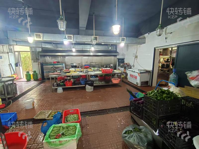 東城科技園內(nèi)食堂轉(zhuǎn)讓【每日用餐量800人+，每日營(yíng)業(yè)額9000+，競(jìng)爭(zhēng)小客源穩(wěn)定，接手即可營(yíng)業(yè)賺錢】