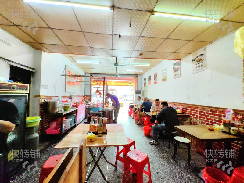 大嶺山‘中興路’餐飲店轉讓【轉角處，正對新風中學，中心地段，人流旺，適合做各種餐飲】