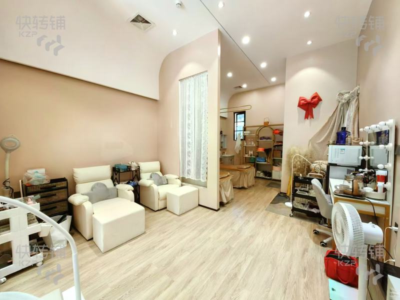 企石全新美容店轉讓/可空轉【對面碧桂園，無同行競爭，高質量客源多，停車很方便，適合做任何行業(yè)】