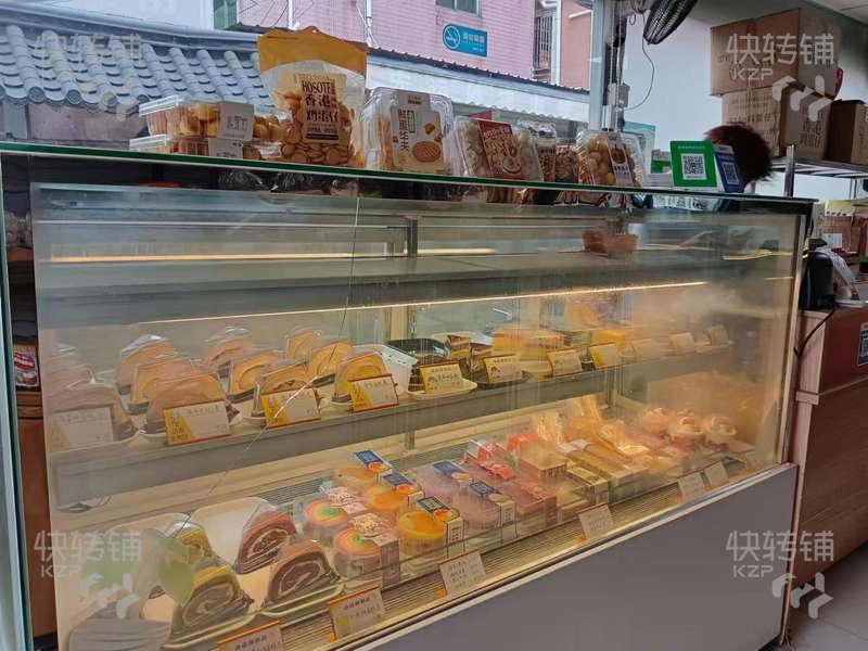 寮步‘繆邊綜合市場門口’烘焙店轉(zhuǎn)讓【市場出入口店，招牌醒目，人流量大，也可空鋪，合適各種項(xiàng)目】