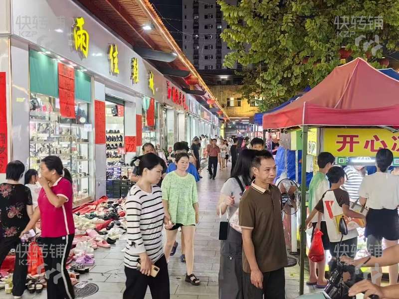 茶山盧邊廣場美容店轉或招美甲美睫合伙人，可空鋪轉【處蜜雪冰城，盧邊廣場入口處，晚上是夜市街】