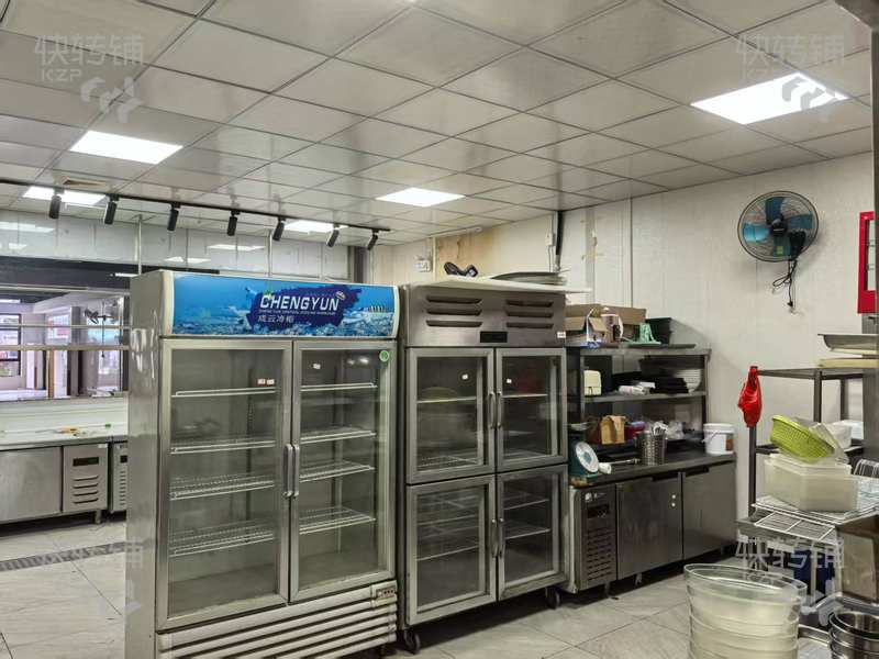 廣州新塘“東華”火鍋店轉讓【大招牌，美食廣場停車位多，交通便利，合適各種餐飲項目入駐】