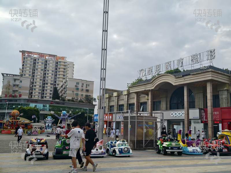 厚街万达广场夜市餐饮店转让，转让费包含1.4万押金【十字路口旁、美食聚集地、多个商场、写字楼、小区】