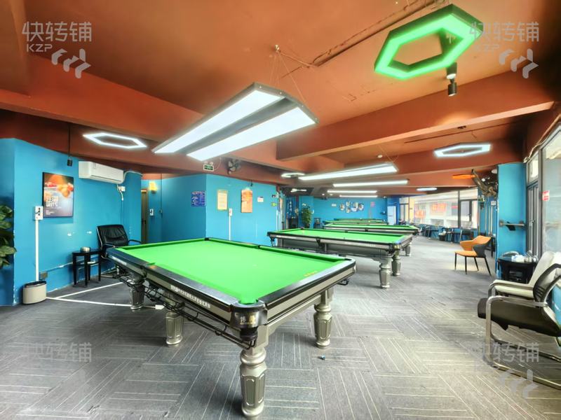 大嶺山臺球俱樂部轉讓【正對豪華酒吧、KTV、近新世紀領居、地鐵口、盈利中、每天固定熟客進店，停車方便】