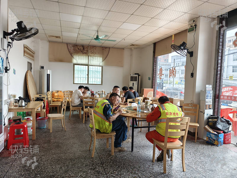 大岭山‘新塘工业区’大排档转让【处美食一条街、工厂、住宅多、固定工厂订餐、门口外摆大】