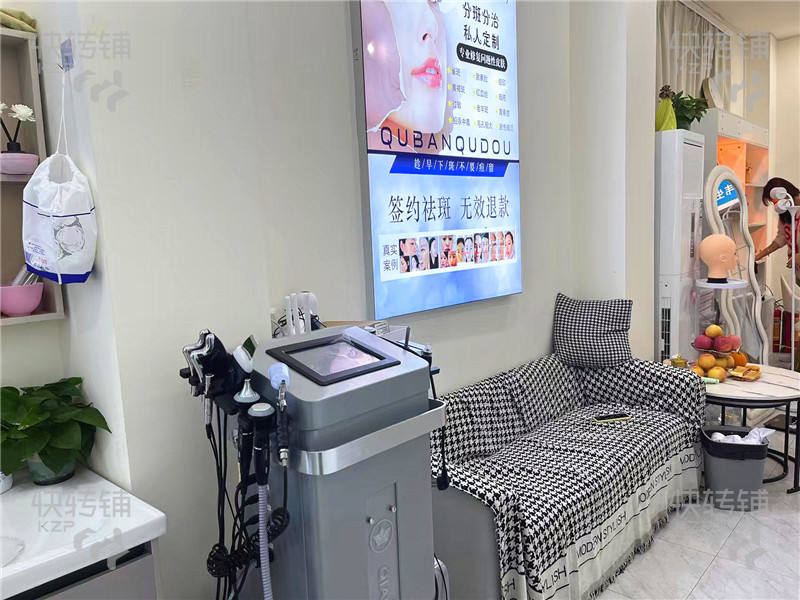 深圳龍華美容店整鋪招租/轉讓【商業中心地段，客流量大，新老客戶多，生意穩定，同行接手即可經營】