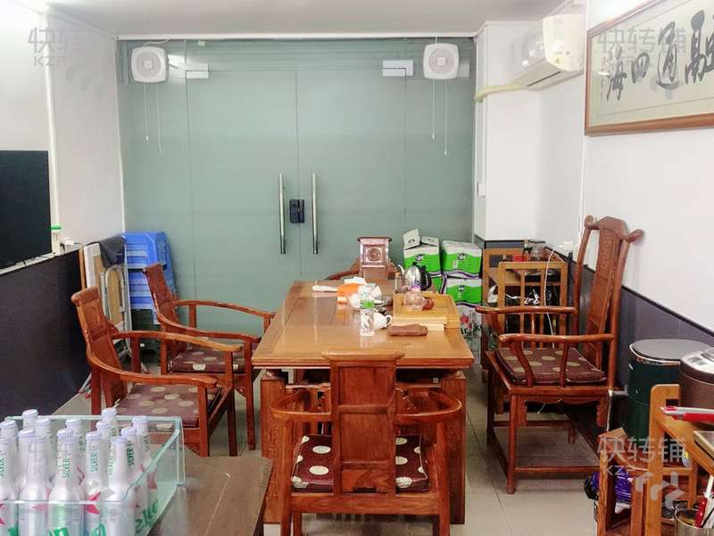 石排公園旁邊干洗店轉讓【周邊石排城市廣場、多個小區住宅等、鎮中心地段】可空鋪