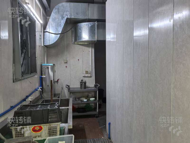 廣州新塘“東華”火鍋店轉讓【大招牌，美食廣場停車位多，交通便利，合適各種餐飲項目入駐】