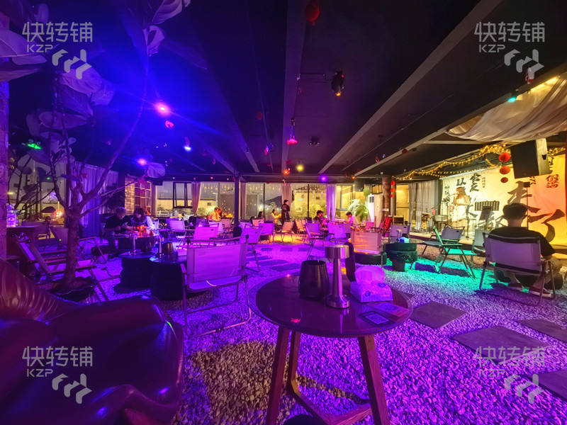 清溪三中順峰路‘小酒館’轉(zhuǎn)讓【當(dāng)?shù)鼐蹠蚩衢T地點、大王山腳下、無競爭、物流園、工業(yè)園集中、有穩(wěn)定客源】