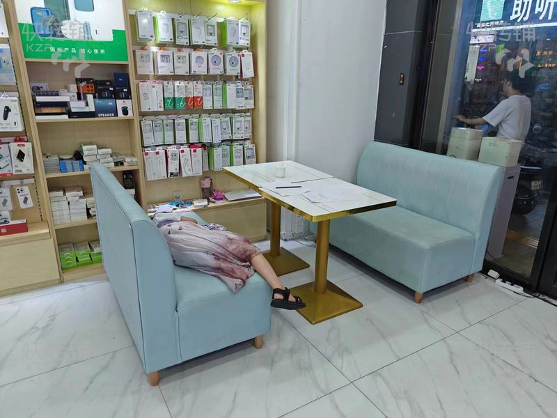 大嶺山‘振華路’中國移動手機店轉讓【處夜市、商業街、可做其余行業！】