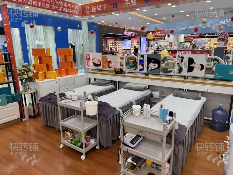 低價急轉 長安南區購物廣場美容專柜轉讓【多年老店，商場入口+電梯口處，有穩定客源，周邊商場小區，工業區多】