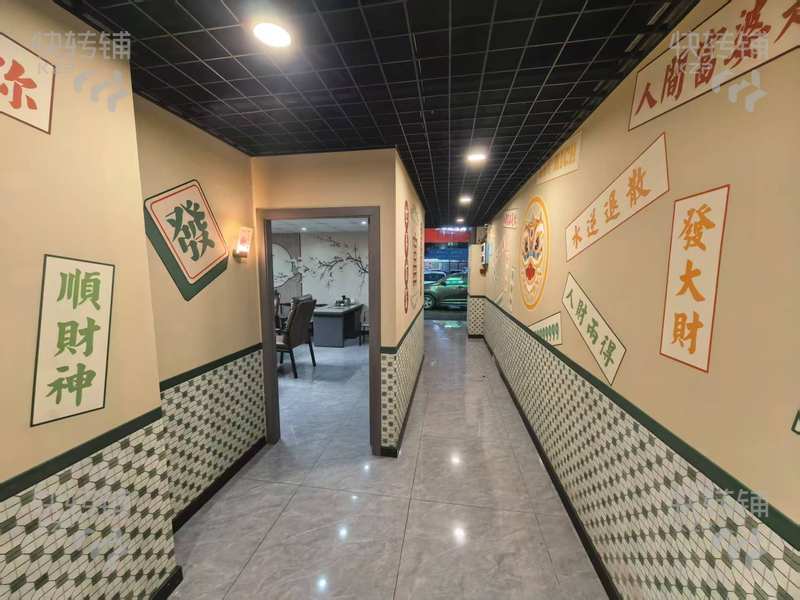 東城新世紀(jì)星城自助棋牌室轉(zhuǎn)讓【大型小區(qū)樓下，十萬住戶商圈，靠近十字路口，停車方便】