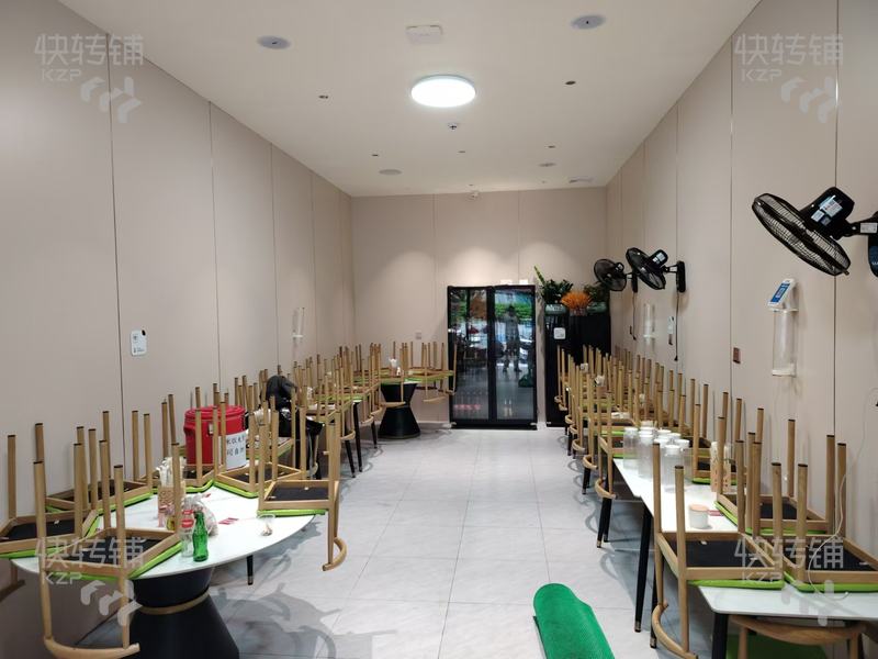 南城蛤地UCC餐飲店轉讓【周邊寫字樓大廈、公寓住宅小區圍繞，全新裝修，消費力強】