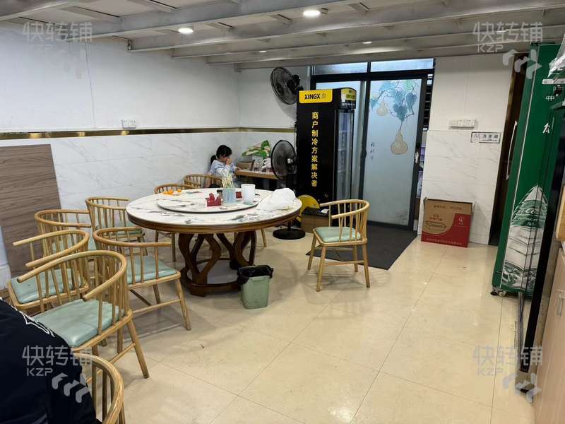 厚街寮夏快餐小炒餐飲店轉讓【旁邊藝園學校，對面匯景華府，萬達廣場，住宅寫字樓環繞，營業額4-5000+】