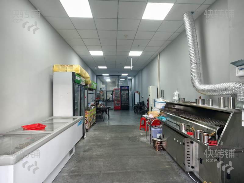 厚街万达广场夜市餐饮店转让，转让费包含1.4万押金【十字路口旁、美食聚集地、多个商场、写字楼、小区】