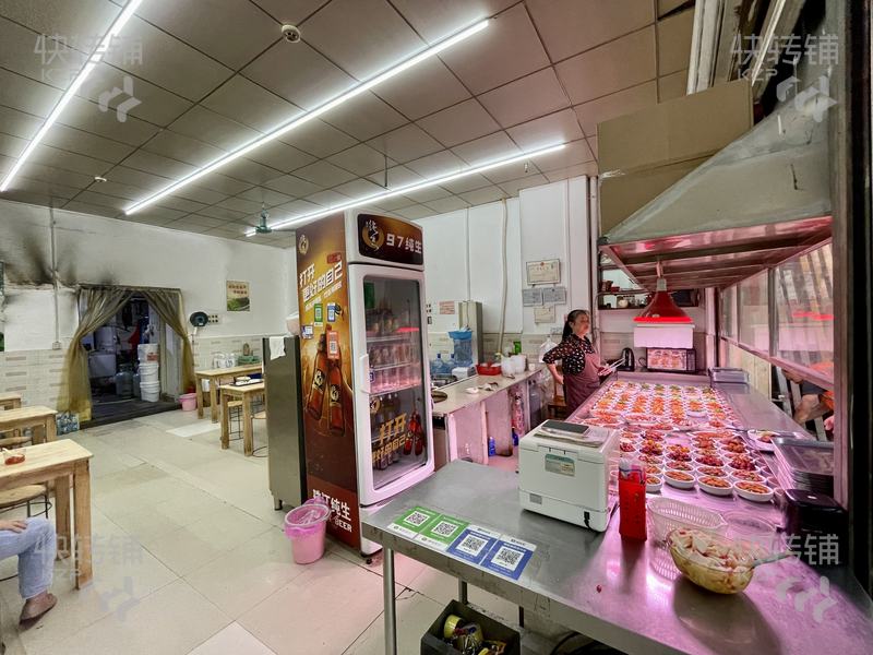 南城“萬象府”小碗菜餐廳轉讓【日營業3500+，南城CBD中心、公交站臺、多個高端小區、人流繁華地段】