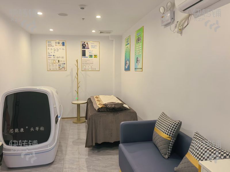急轉東城新世界廣場營業中養發館【周邊有多個高.檔小區、人流量集中】