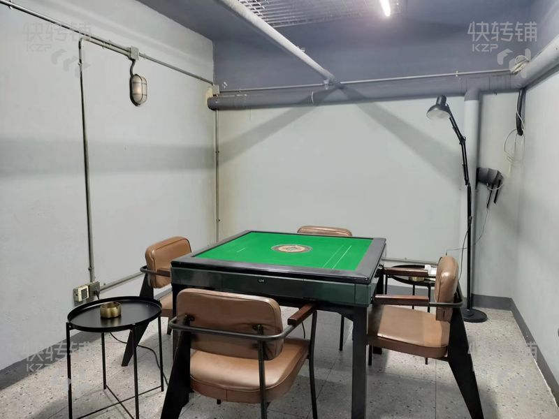 東城盈利中連鎖茶飲店現低價急轉【周邊有多個小區、學校，人流量大，營業額穩定】