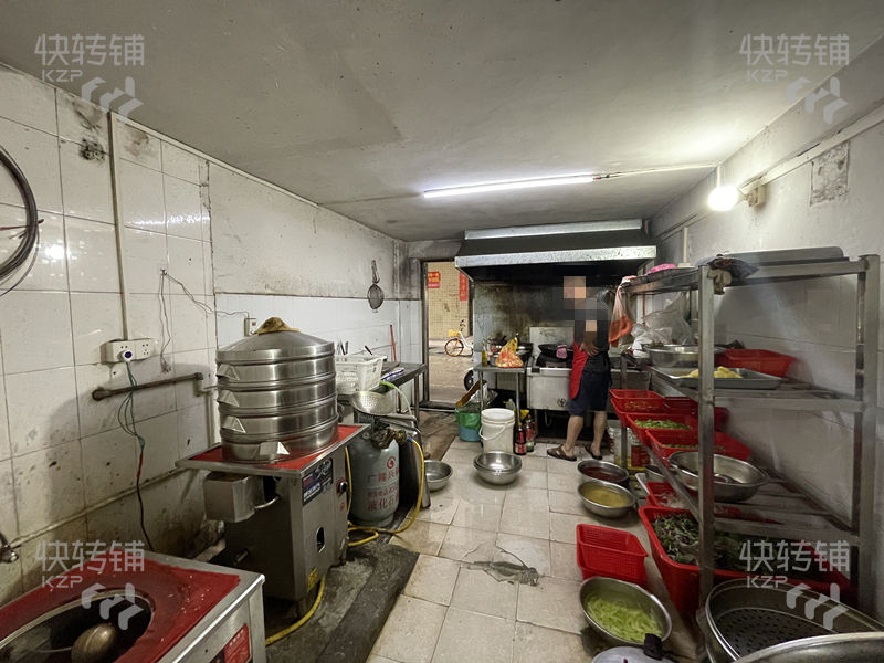 寮步东城交界温塘万正广场旁快餐店转让【酒店、广场、市场、工业区旁，处人流繁华地段，生意稳定】
