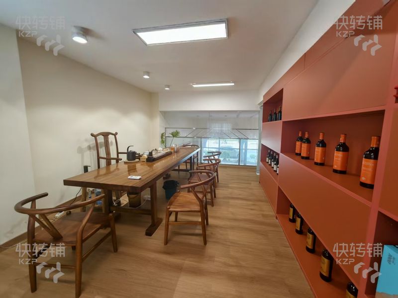 廣州市番禺區橋南‘酒莊’轉讓或出租【可空鋪做其他，背靠高端別墅區、附近人口集中、停車方便】
