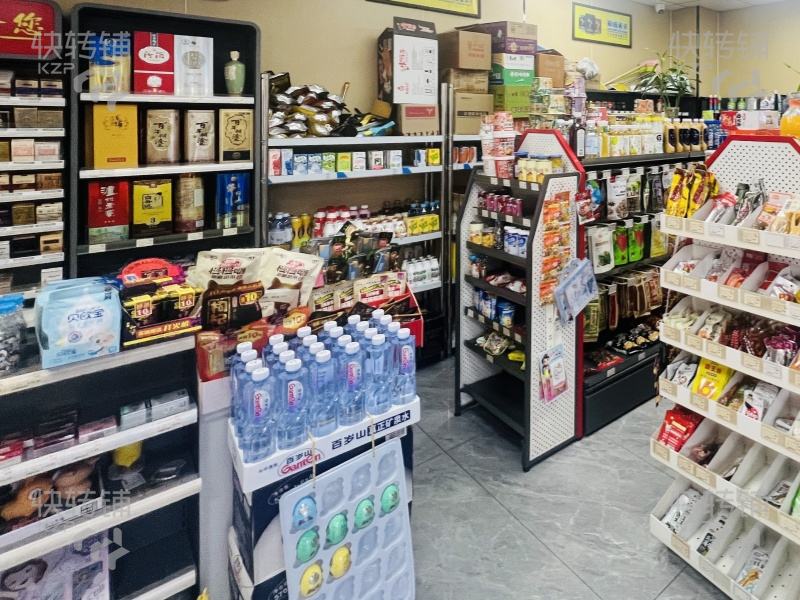 塘廈‘石潭埔崖山公園’出入口便利店轉讓【營業額4000+、宵夜美食一條街、公寓出入口一樓、工業區圍繞】