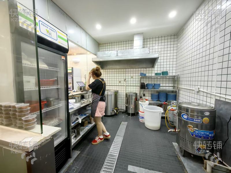 南城‘匯一城’羊肉粉店轉讓【十字路口中心位、石竹花園小區樓下、對面豪然居、高客流量地段】