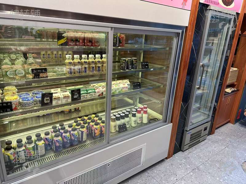 中堂東港城加盟吉芝味烘焙店轉(zhuǎn)讓【鎮(zhèn)中心位置，豪華裝修，路邊有車位，周邊競(jìng)爭(zhēng)少，小區(qū)臨街】