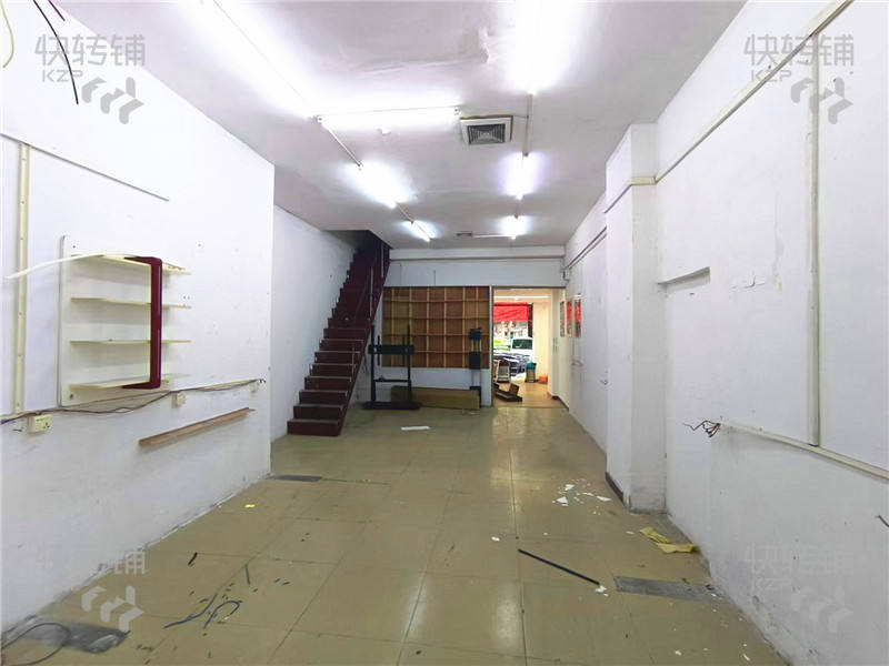 東城中惠華庭小區商鋪招租可分開招租【雙門面招牌醒目，格局方正空間大，適合多種行業，無轉讓費喝茶費】