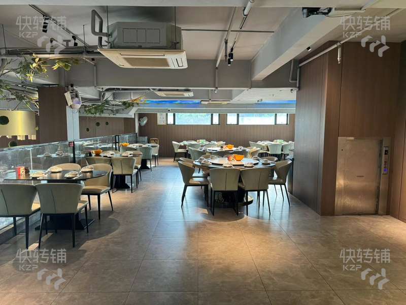 大朗巷尾花園‘湘菜館’轉讓【小區臨街路口大轉角位、周邊小區，公寓住宅，商場，寫字樓大廈環繞，門口停車場】