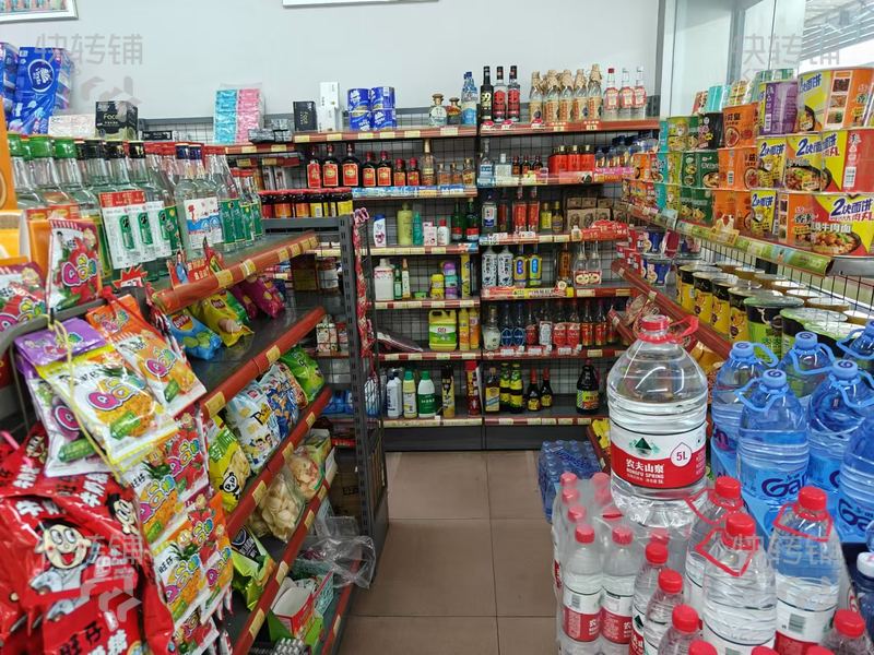 萬江‘勝利幼兒園’旁便利店轉讓【10年老店，靠近十字路口處，處幼兒園旁、住宅小區人群集中】