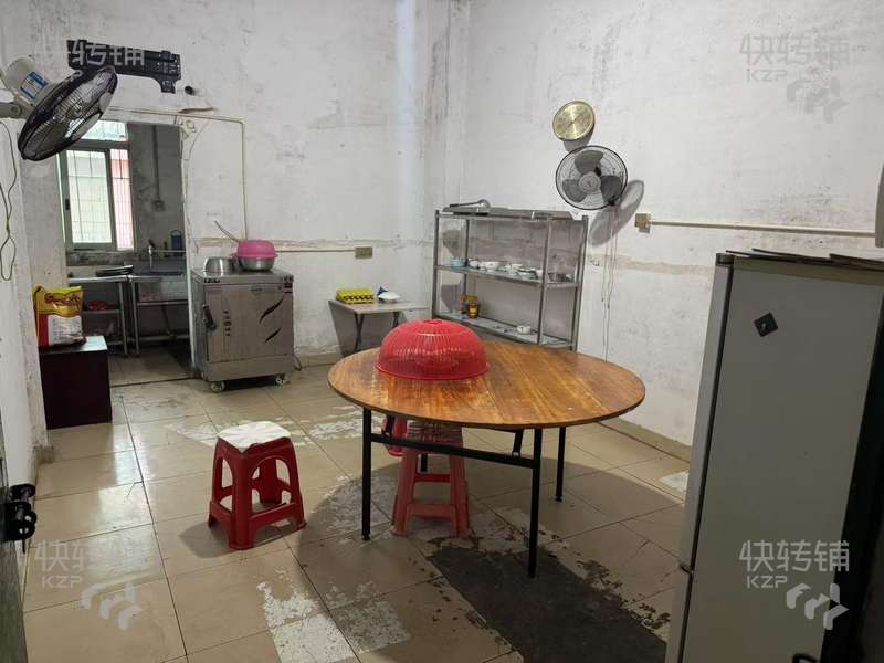 大嶺山石大路新塘‘沐足店’轉(zhuǎn)讓【新塘市場(chǎng)，公寓住宅環(huán)繞，購(gòu)物廣場(chǎng)，夜市街，專門(mén)停車(chē)場(chǎng)】