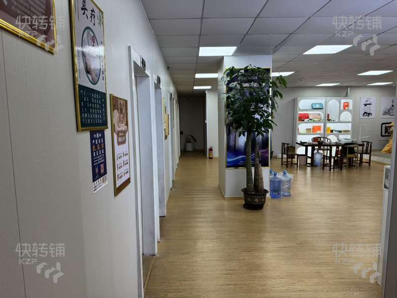 橋頭上悅匯購物廣場‘養(yǎng)生館’轉(zhuǎn)讓【多年老店，每天穩(wěn)定客戶進店，小區(qū)公寓住宅環(huán)繞、附近多個商場】