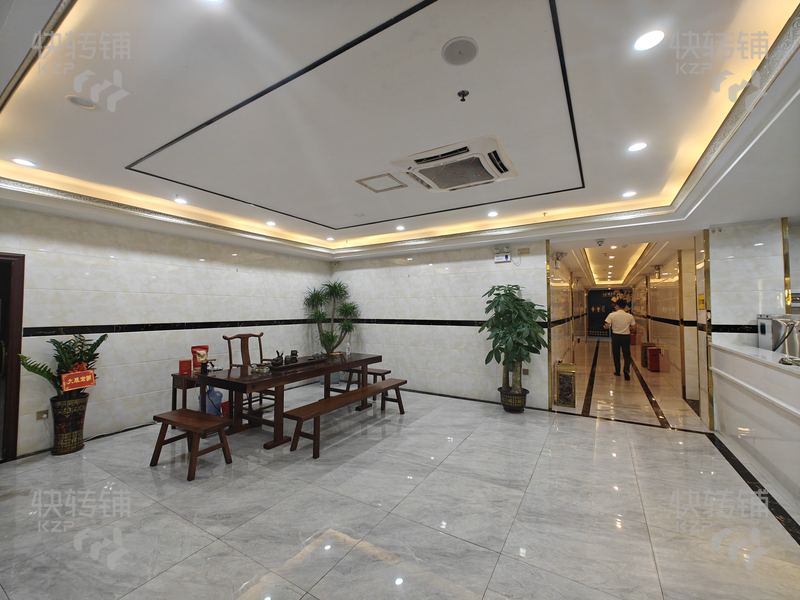 大嶺山石大路新塘‘沐足店’轉(zhuǎn)讓【新塘市場(chǎng)，公寓住宅環(huán)繞，購(gòu)物廣場(chǎng)，夜市街，專門(mén)停車(chē)場(chǎng)】