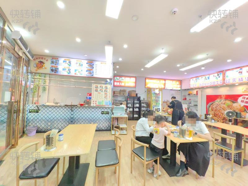 南城‘香園路’餐飲店轉讓【寫字樓進出入口處、附近萬科769創(chuàng)意產(chǎn)業(yè)園、城市風景街、人氣旺】