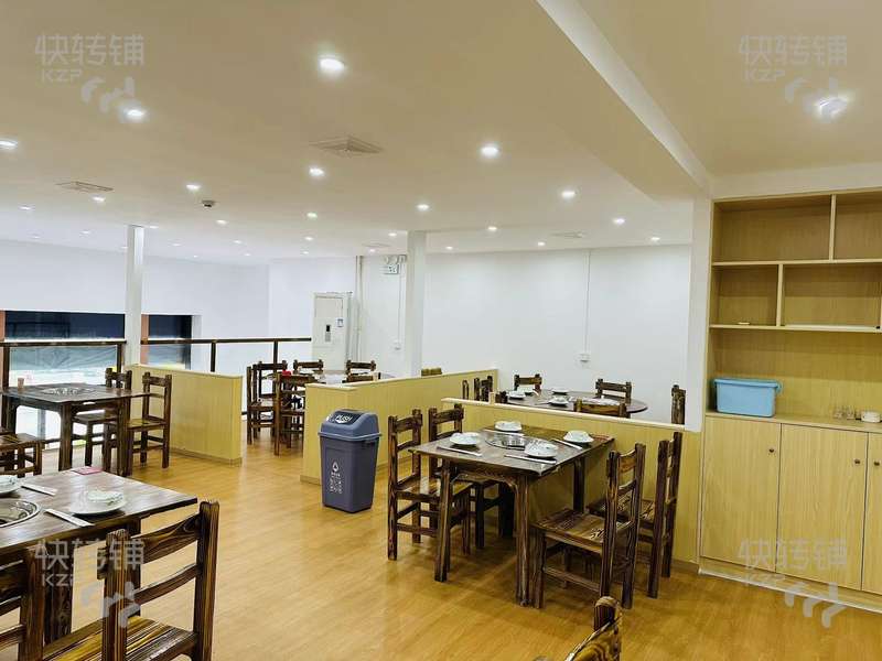 急转包押金。南城‘众利路’餐饮火锅店转让【处美食商业街、招牌醒目、以工业园、酒店公寓、小区为主，上下两层】