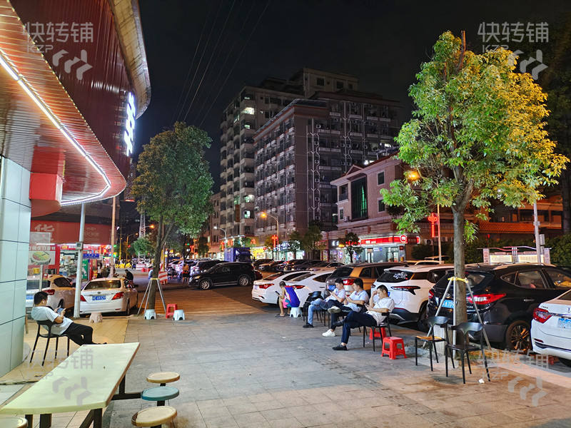 寮步凫山饮品店转让（工厂门口边， 上下班人流量大，宵夜一条街，住宅公寓多）