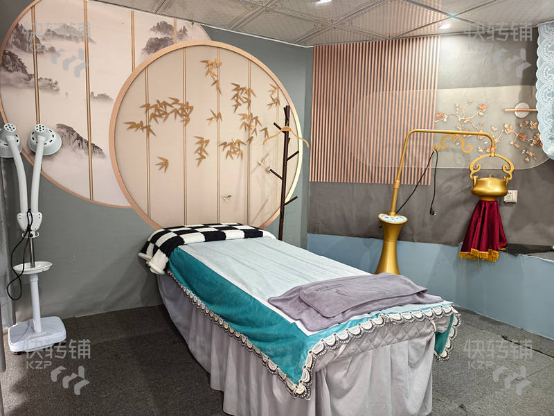 黃江霖峰.壹山境小區美容美甲店轉讓【全是小區別墅區包圍著、龍見田市場、近深圳、已經營三年半會員多】