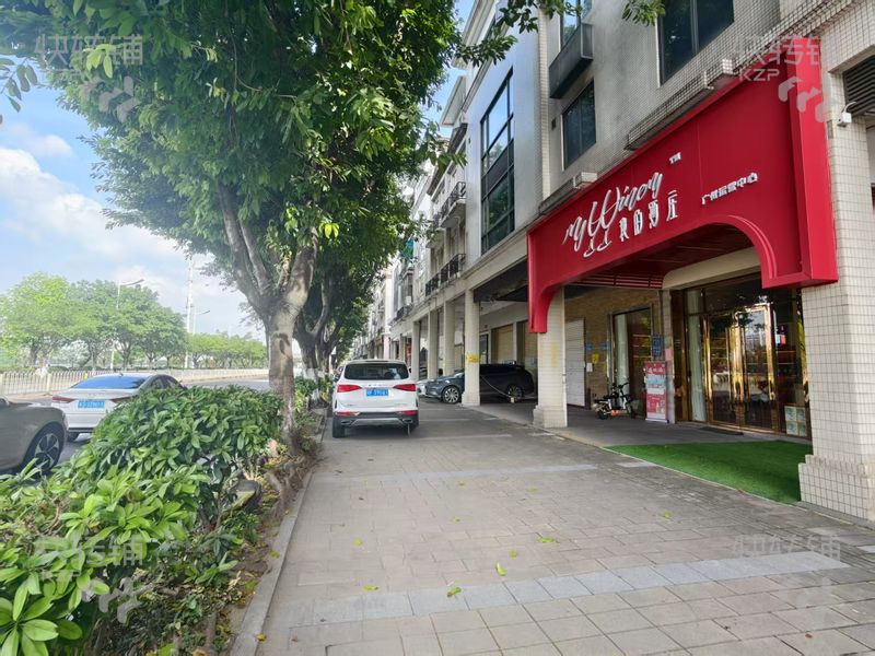 广州市番禺区桥南‘酒庄’转让或出租【可空铺做其他，背靠高端别墅区、附近人口集中、停车方便】