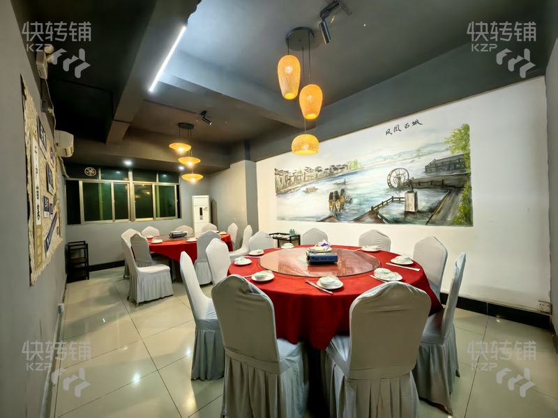 長安‘靖海東路’ 地攤酸湯火鍋店空鋪轉讓【豐潤購物廣場斜對面、對面東方雅苑小區、周邊大廠區多，停車方便】