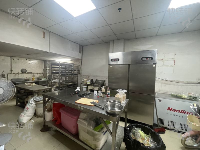橋頭夜市商業(yè)街’面包烘焙店‘轉(zhuǎn)讓/可空鋪【8年老店，有穩(wěn)定客源，兩個(gè)小學(xué)旁，公寓出租房、工廠密集，人流集中】