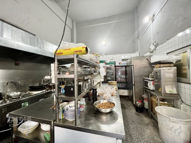 中堂‘吳家涌廣場旁’餐飲店轉讓【附近廣場、工廠住宅集中，旁邊吳家涌廣場、人流量巨旺，可外擺】
