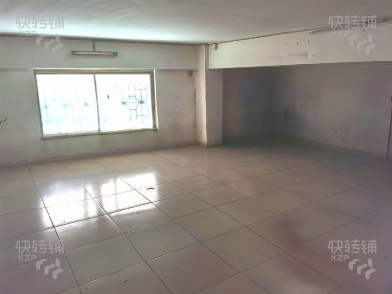 寮步鎮龍泉路夜宵店3.8w低價轉讓+門口空地出租做早餐【夜市街、工業區，附近住宅、公寓集中，門口可以外擺，人流穩定】