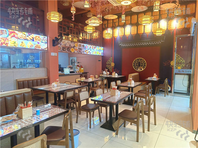 麻涌‘大步公園’對面餐飲店底價急轉【處住宅區、近紅綠燈、十字路口處，客流量車流量大】