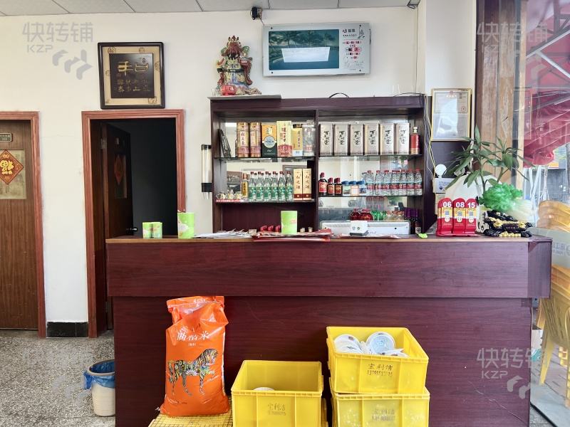 中堂‘吳家涌廣場旁’餐飲店轉讓【附近廣場、工廠住宅集中，旁邊吳家涌廣場、人流量巨旺，可外擺】