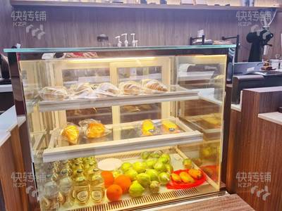 低價急轉！南城鴻福商圈咖啡店 可合作【周邊寫字樓、大型購物廣場多、有穩(wěn)定客戶、可空鋪】
