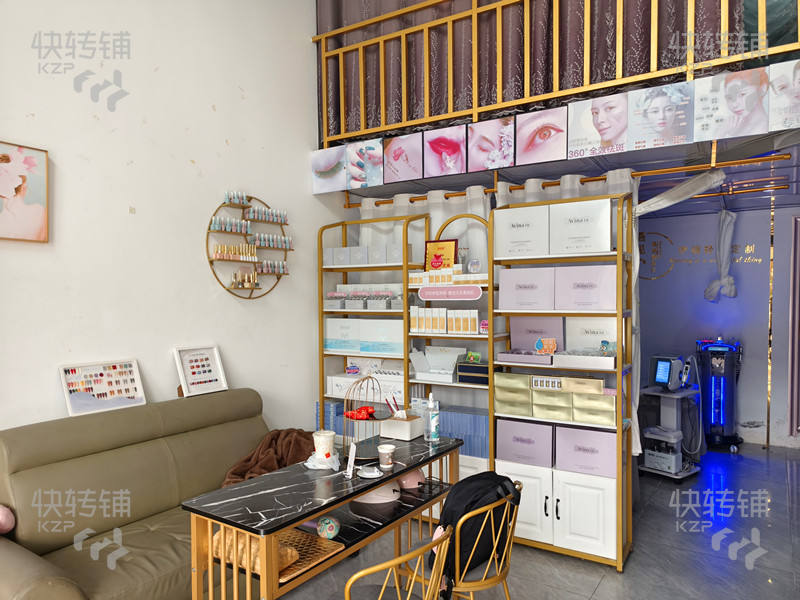 黃江霖峰.壹山境小區美容美甲店轉讓【全是小區別墅區包圍著、龍見田市場、近深圳、已經營三年半會員多】