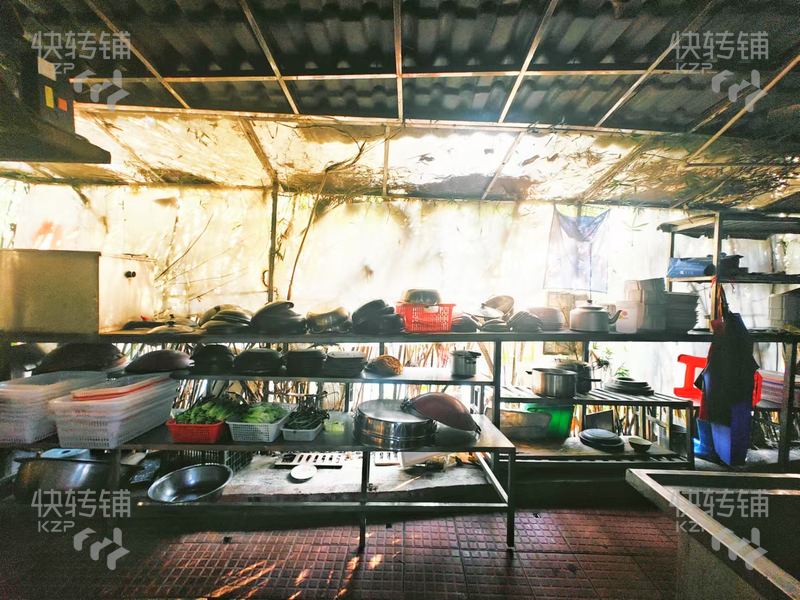 麻涌沿江西一路‘海南羊莊‘空鋪轉讓【多年老店、正對面新華學院、夜市街、聚集餐飲、酒吧、桌球等】