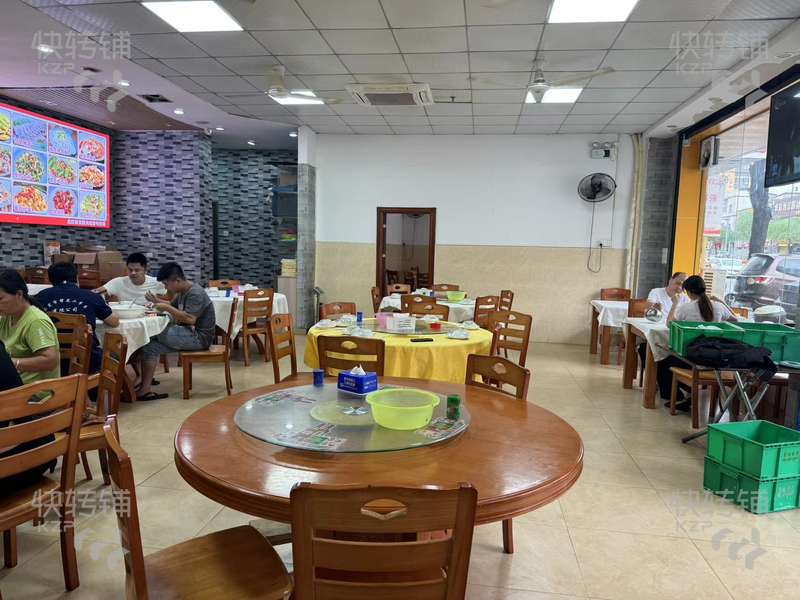長安沙頭西大路餐廳轉讓【十字路口，汽配城入口旁，車流大，附近工廠，酒店，公寓住宅集中】