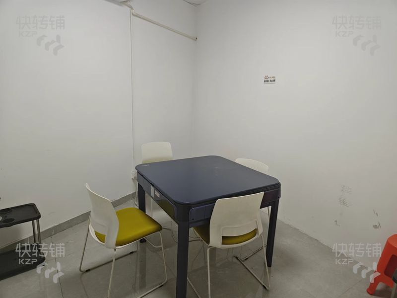 厚街“萬達金街”棋牌室轉讓【地鐵口、步行街、商圈自帶人流、租金便宜】